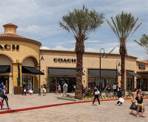 premium outlet los angeles gucci.